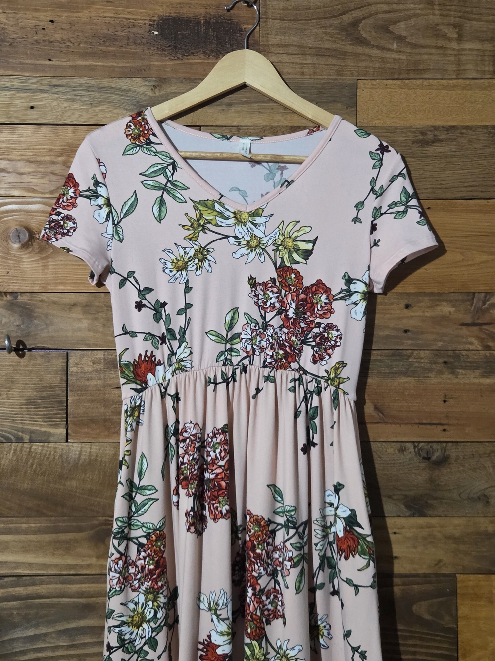 Maxi Dress Floral Blush Pink V-Neck Short Sleeve Stretch Flamingo Urban Casual